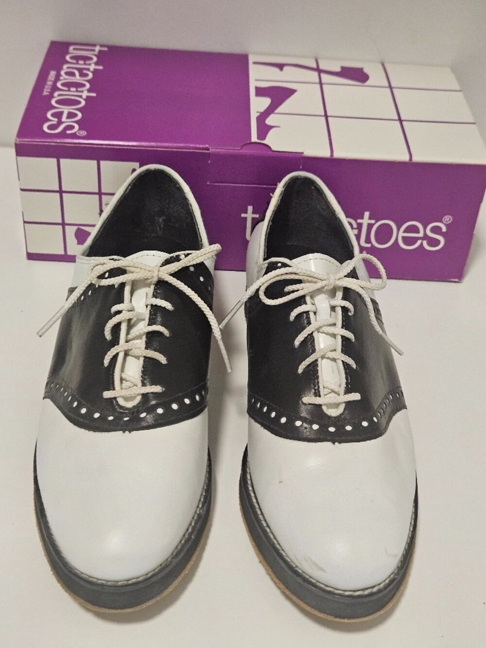 TicTacToes “Saddle Oxfords” black & white dance shoes, 9M